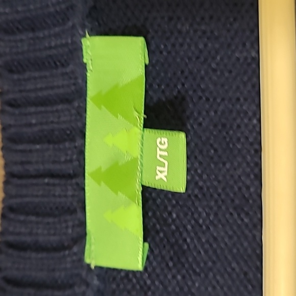 Christmas kissing penguins navy tunic length long sleeve crewneck pullover - Picture 6 of 8